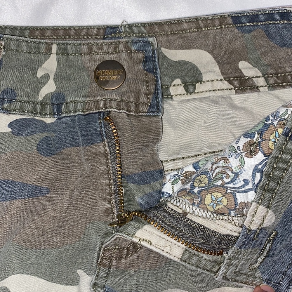 Vintage Camouflage Mini Skirt - Picture 4 of 8